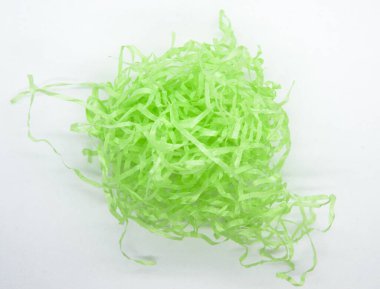 Kağıt yuvası, açık ışık arkaplanı üzerine basılmış kağıttan yapılmış. Yüksek kalite fotoğraf