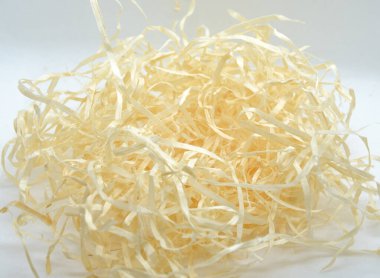 Kağıt yuvası, açık ışık arkaplanı üzerine basılmış kağıttan yapılmış. Yüksek kalite fotoğraf