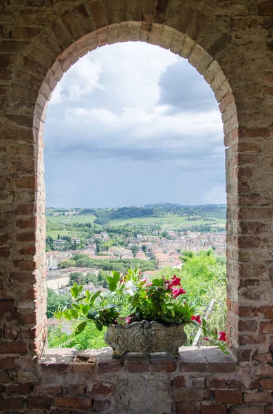 View from old window. Tuscany, Italy, Certaldo — Stock Photo, Image