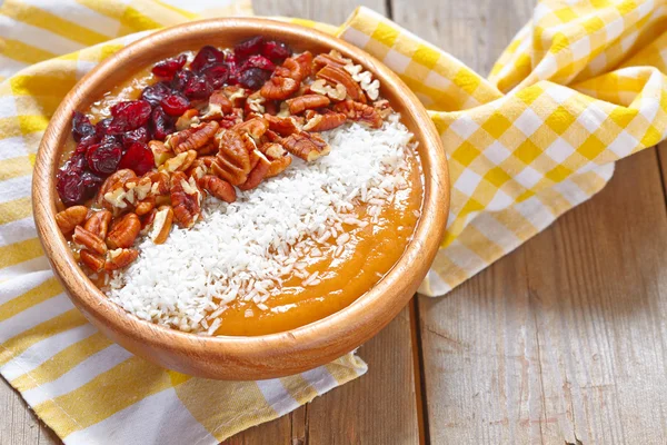Carrot cake smoothie in a bowl — Stock Photo, Image