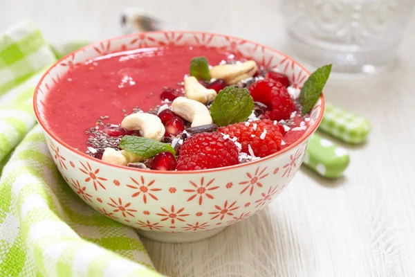 Himbeer-Smoothie-Schüssel — Stockfoto