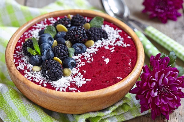 Acai-Schüssel mit Beeren — Stockfoto