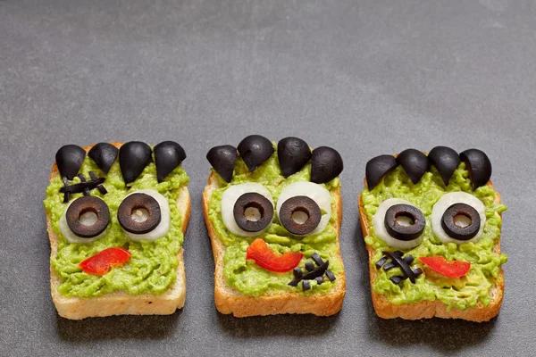 Sandwich de monstruo verde de Halloween — Foto de Stock