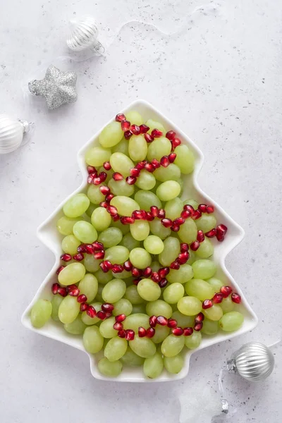 Christmas tree fruit salad — Stock Photo, Image