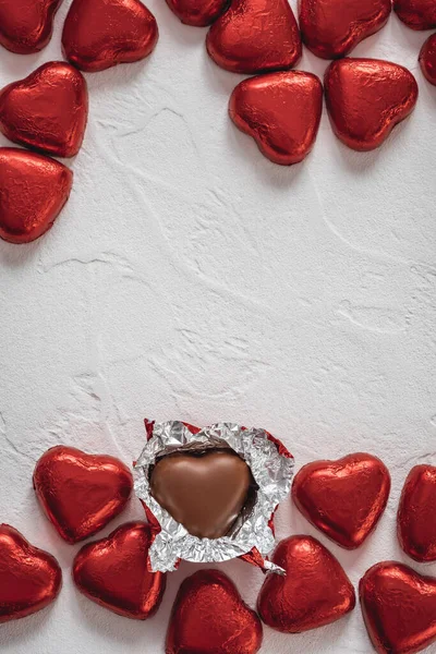 Dulces del corazón del caramelo del chocolate para el día de San Valentín — Foto de Stock