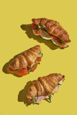 Kruvasan sandviçi çeşitleri.