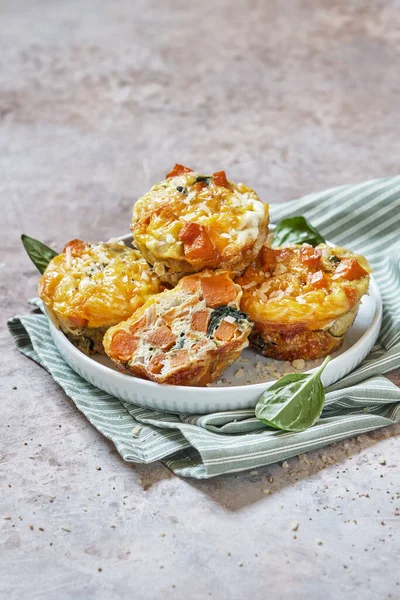 Deliciosos muffins de ovo com batata doce — Fotografia de Stock