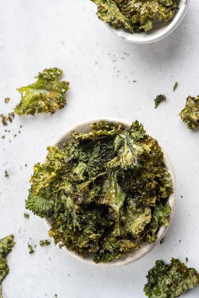 Green Kale Chips with salt and oil