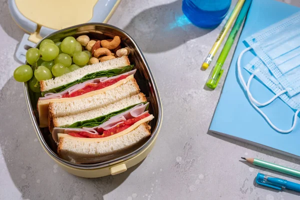 Healthy lunch box with sandwich — Stock Photo, Image