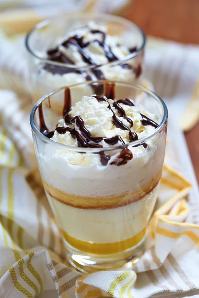 Layered dessert with lemoncello — Stock Photo, Image