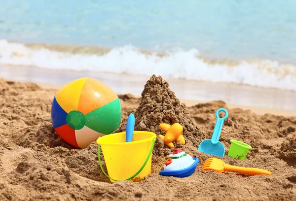 Leksaker till barn beach — Stockfoto