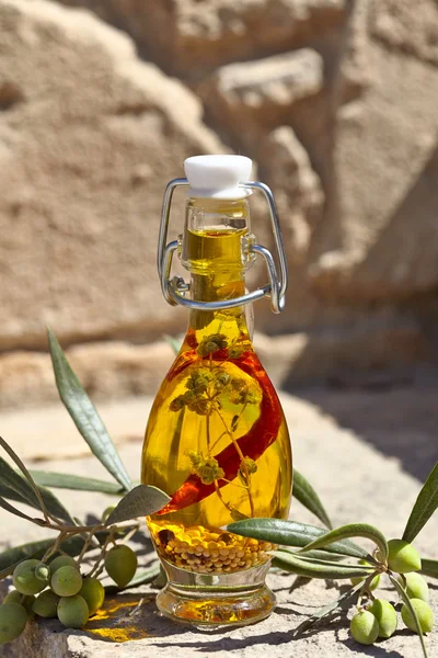 Ulei de măsline aromatic — Fotografie, imagine de stoc