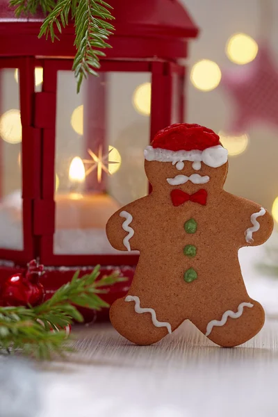 Christmas Decorations met peperkoek cookie man — Stockfoto