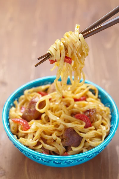 Noodle with meat and pepper — Stock Photo, Image