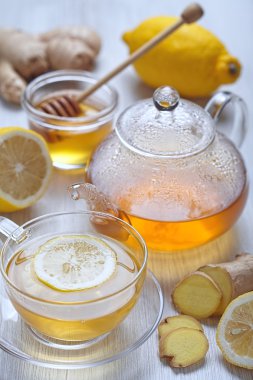 Limon ve zencefil çay