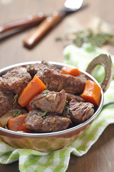 Guisado de carne irlandês caseiro com cenouras — Fotografia de Stock