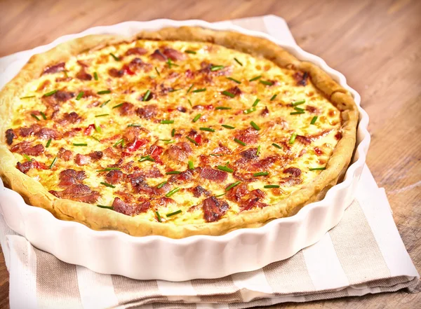 Savory pie with chicken — Stock Photo, Image