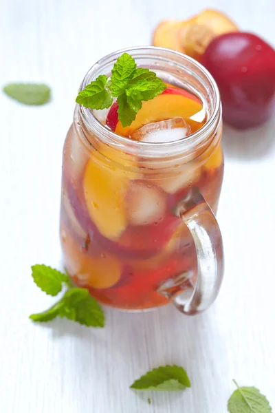 Peach ice tea — Stock Photo, Image
