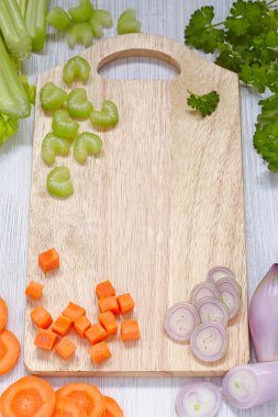 Sebze ile kesme tahtası üzerinde Üstten Görünüm