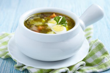 Bıldırcın yumurtası ile kuzukulağı çorbası