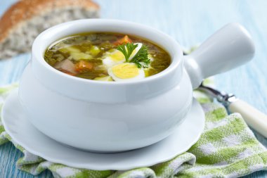 Bıldırcın yumurtası ile kuzukulağı çorbası