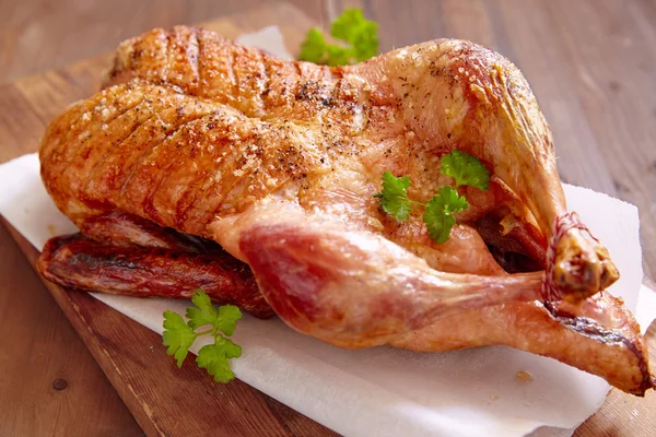 Celá pečená kachna — Stock fotografie