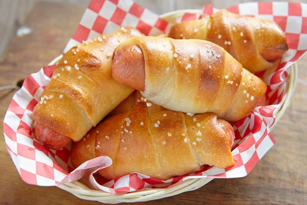 Wurst im Teig — Stockfoto