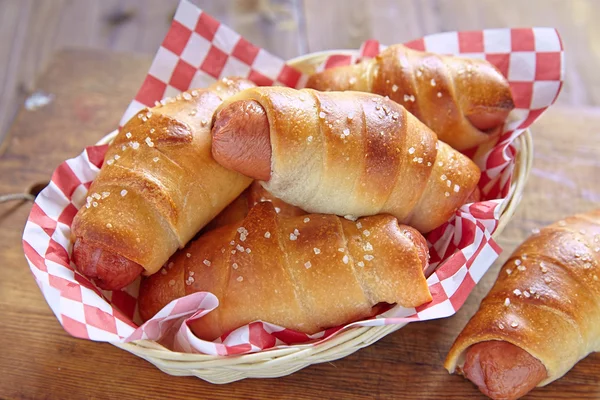 Wurst im Teig — Stockfoto