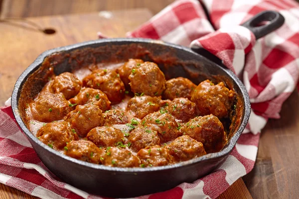 Meatballs with tomato sauce — Stock Photo, Image