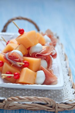 Meze kavun, peynir ve jambon