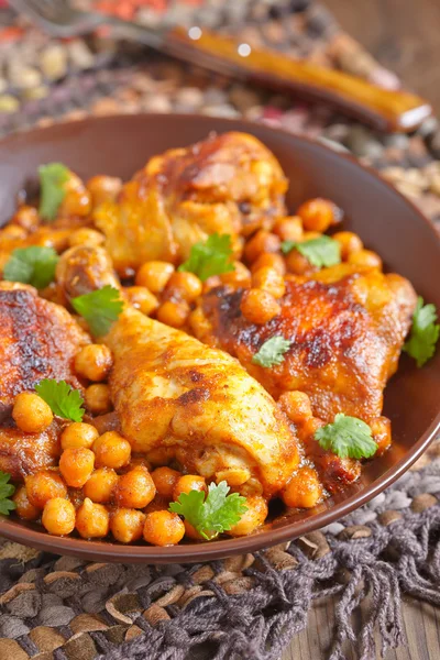Curry kyckling med kikärter — Stockfoto