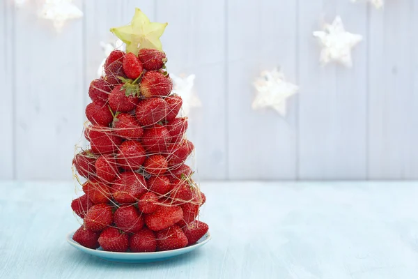 Strawberry Christmas tree — Stock Photo, Image