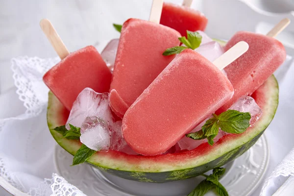 Watermeloen popsicle — Stockfoto