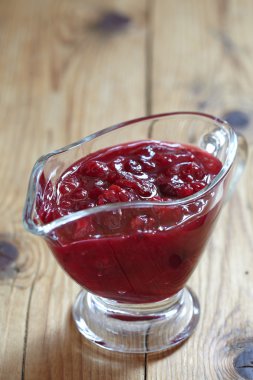 Kızılcık turuncu sos