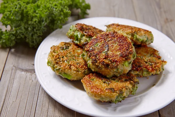 Quinoa fritters with kale and cheddar — Stock Photo, Image