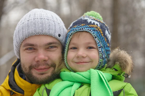 Fahter y su pequeño hijo —  Fotos de Stock