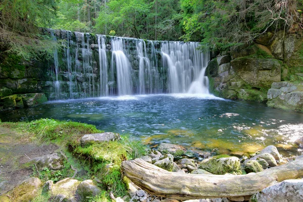 Wasserfall-Kaskade an der Elbe — Stockfoto