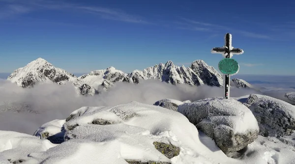 Kış dağlar, yüksek Tatras — Stok fotoğraf