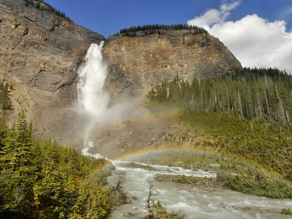 Takakkaw Falls Yoho Milli Parkı'nda