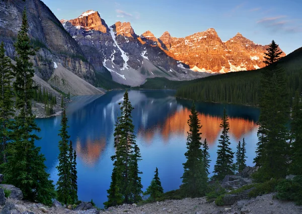 Jezioro Moraine Kanada Zdjęcie Stockowe