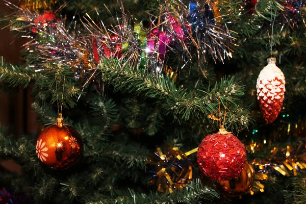圣诞舞会和圣诞玩具是圣诞节和新年的乐趣和欢乐 — 图库照片