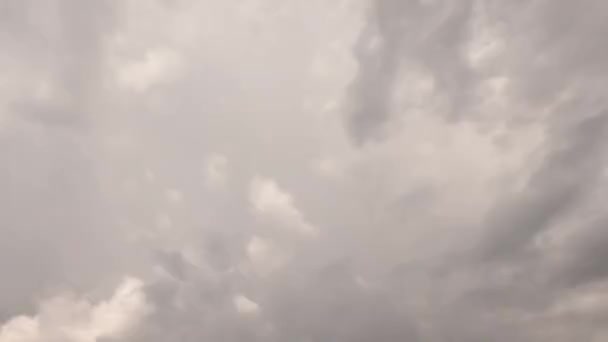 Filmaufnahmen Zeitraffer Himmel Und Schwarze Wolke Dunkelgraue Gewitterwolken Dramatischer Himmel — Stockvideo