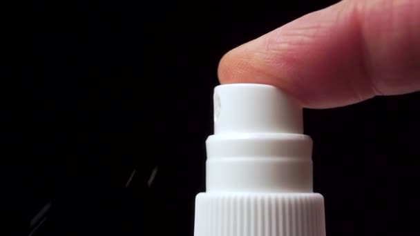 Klór Hexidin Spray Kézben Lassú Mozgású Fertőtlenítőszer Permetezés Kézfertőtlenítő Vírus — Stock videók