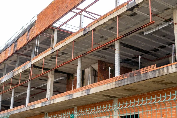 Edificio Industrial Abandonado Con Estructuras Metálicas Oxidadas Paredes Ladrillo Envejecido — Foto de Stock