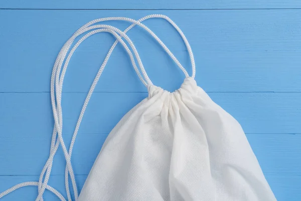 2009 Rope Tied Closed Synthetic Textile Bag Close Wooden Plank — 스톡 사진