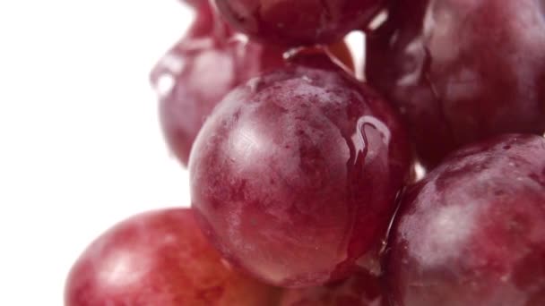 Water Red Grapes Close Clear Liquid Pours Splashes Slow Motion — Stock Video