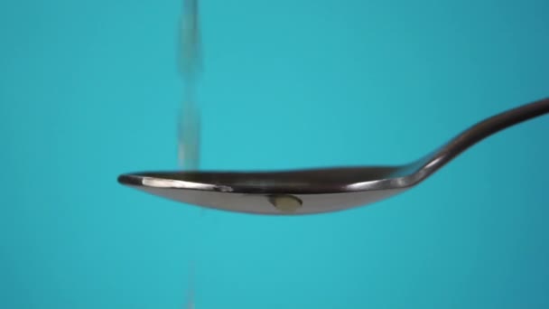 Pouring Fresh Apple Cider Vinegar Metal Measuring Spoon Slow Motion — Αρχείο Βίντεο