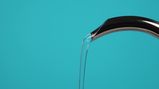 Stream Clean Water Metal Jug Narrow Spout Pours Slow Motion — Stock Video
