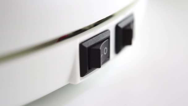 Pressionando Botão Arranque Preto Dispositivo Elétrico Branco Macro Conceito Energia — Vídeo de Stock