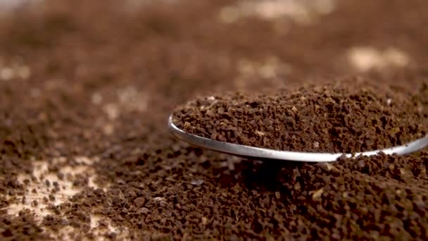 Spoonful Ground Roasted Coffee Macro Dolly Shot — Stock Video